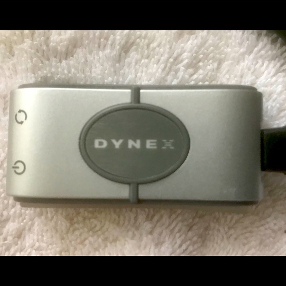 “DYNEX”/DX-CRMN1 MINI MEMORY CARD READER/WRITER...